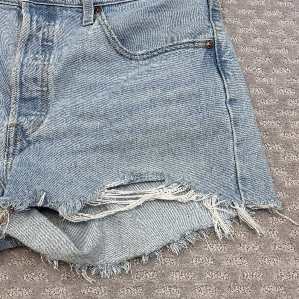 Levi's 501 Women Shorts Blue Denim Cutoff Shorts Button Fly Tag 31 Actual 33